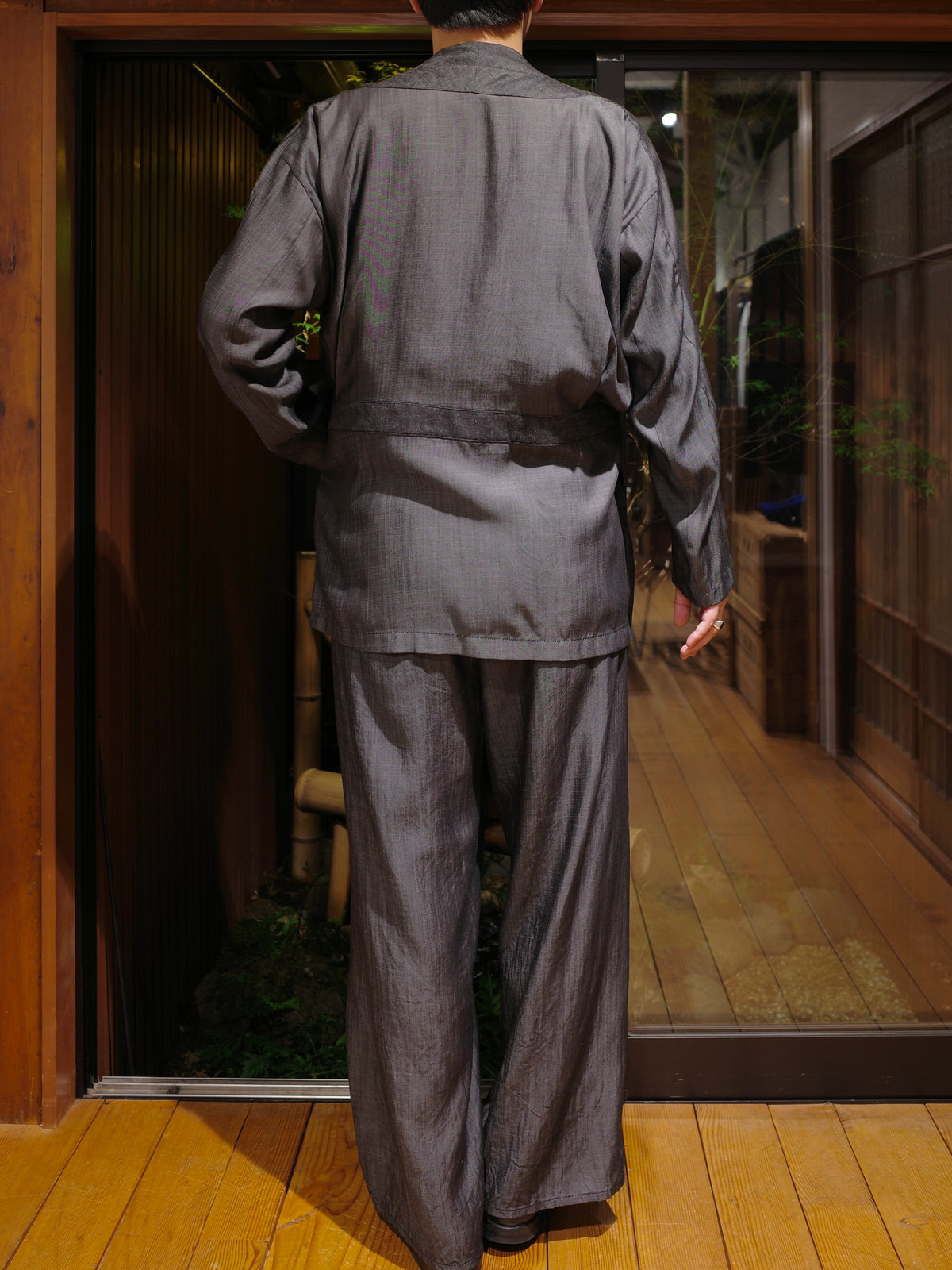 Single-button shawl collar-style shirt jacket