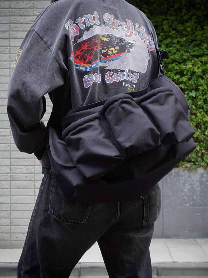 メッセンジャーバッグ
