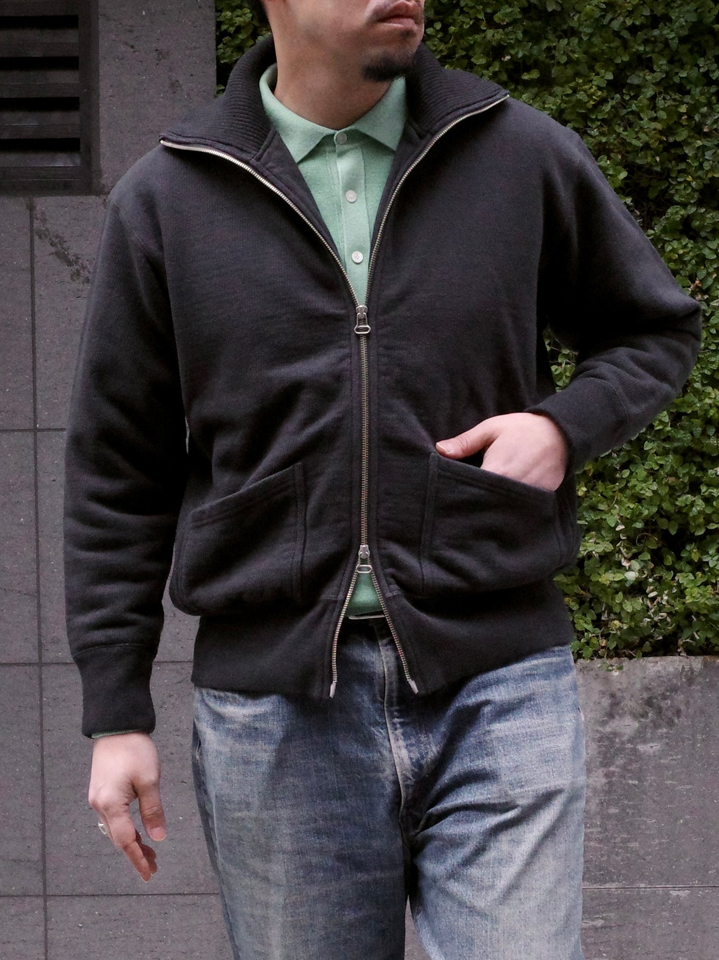 FULL ZIP SWEATSHIRT