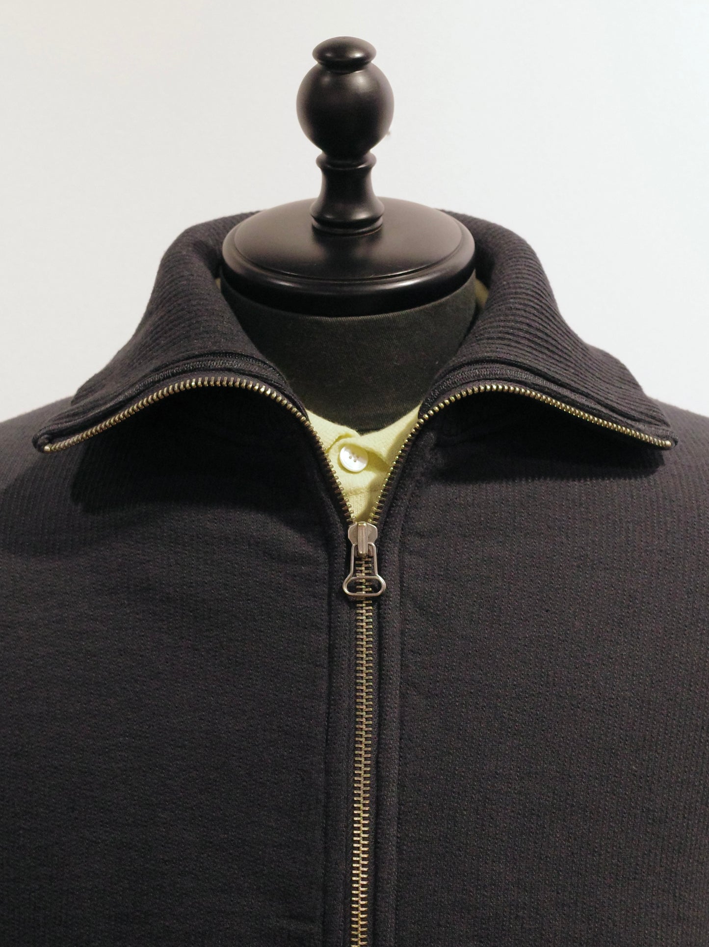 FULL ZIP SWEATSHIRT