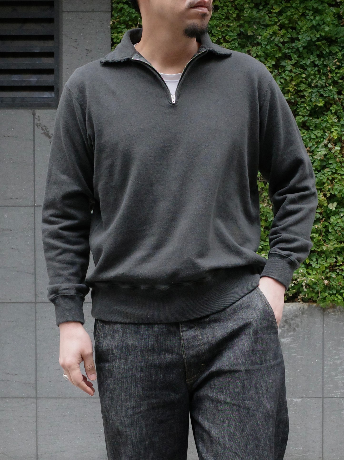 HALF ZIP TOP
