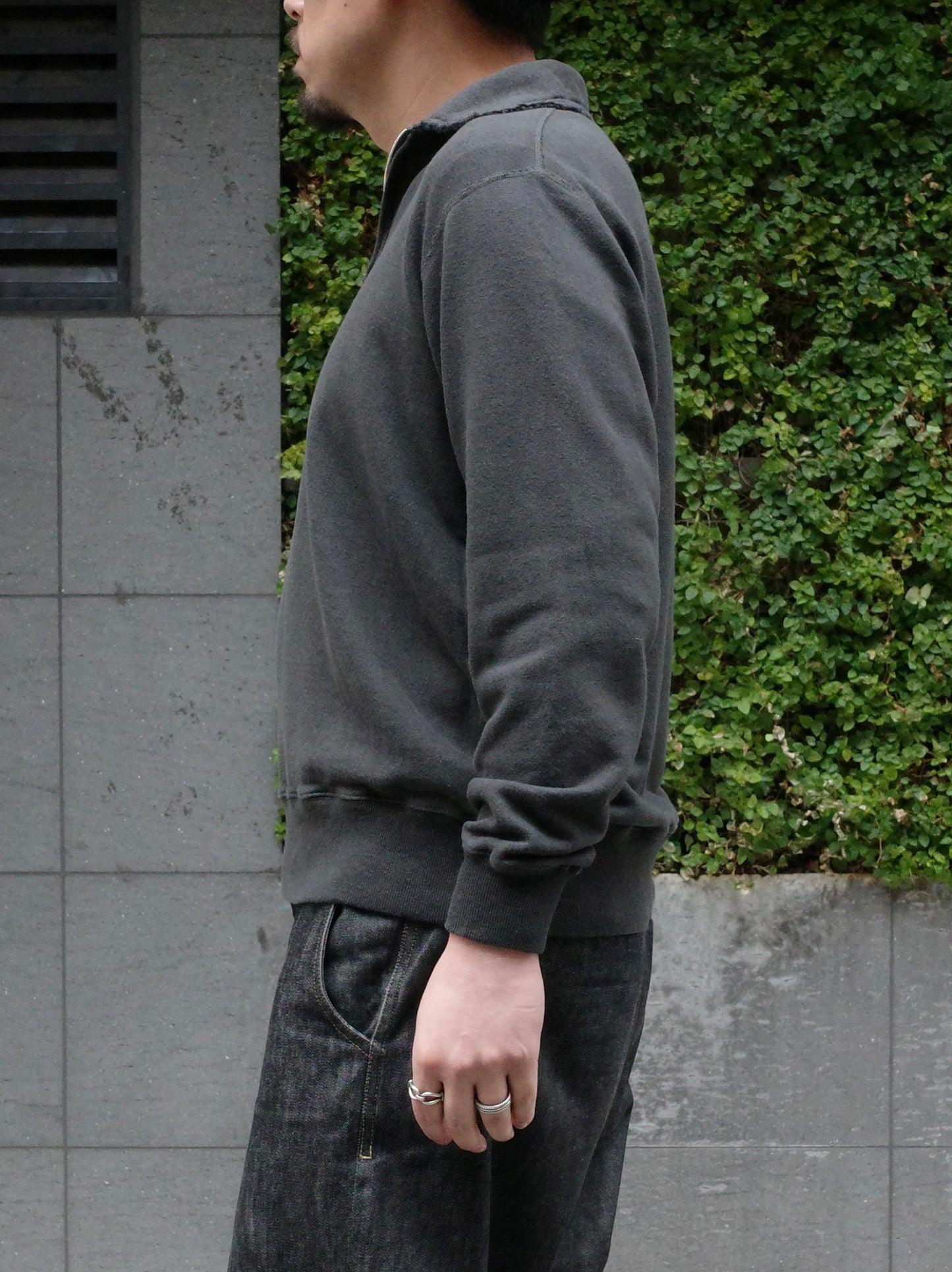 HALF ZIP TOP