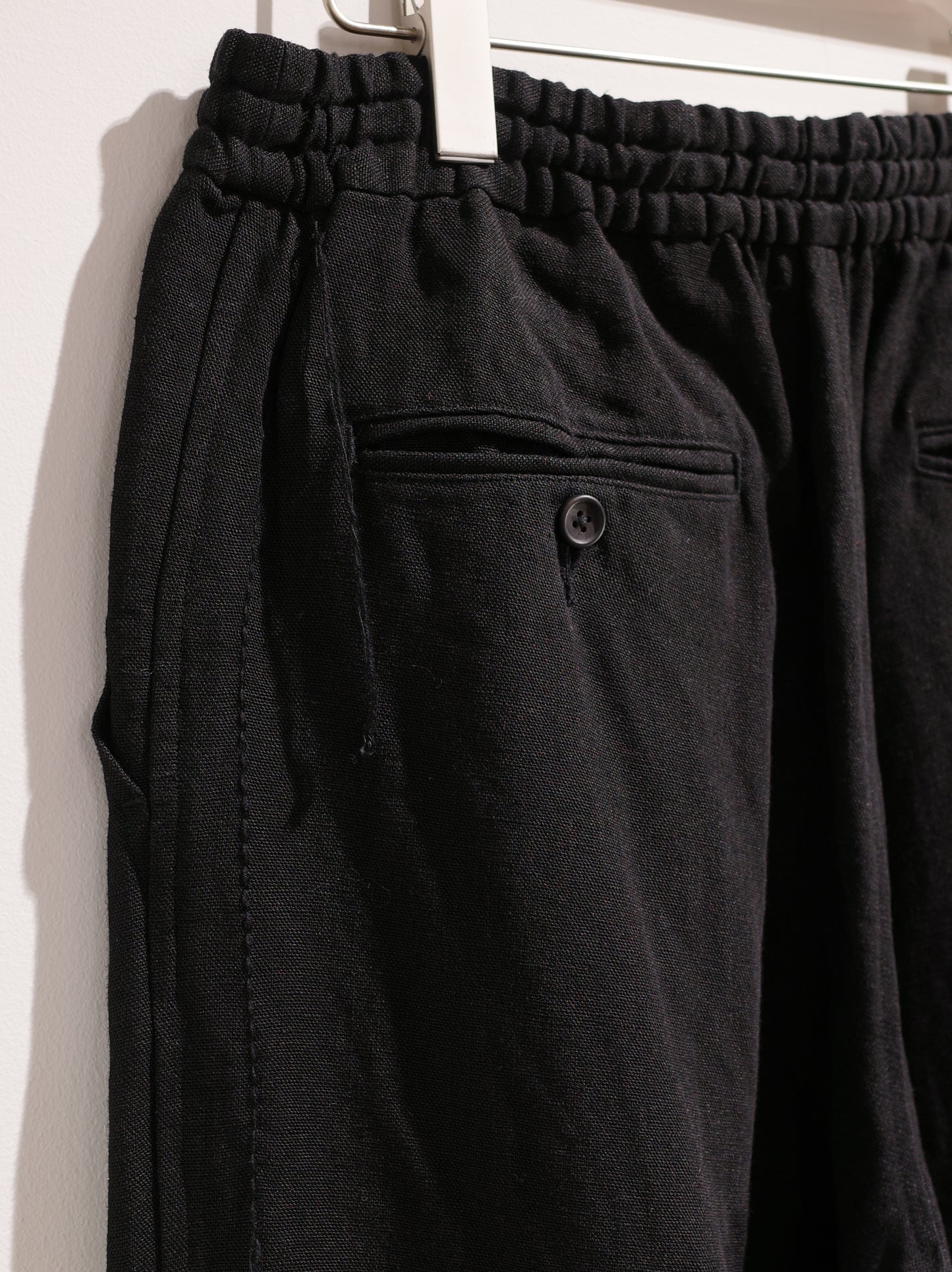ROUGH LINEN CANVAS / RELAXED TROUSER