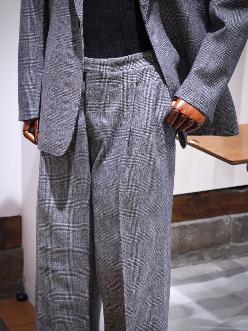 ADASAN (GREY・BLACK)