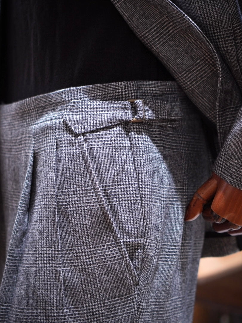 ADASAN (GREY・BLACK)