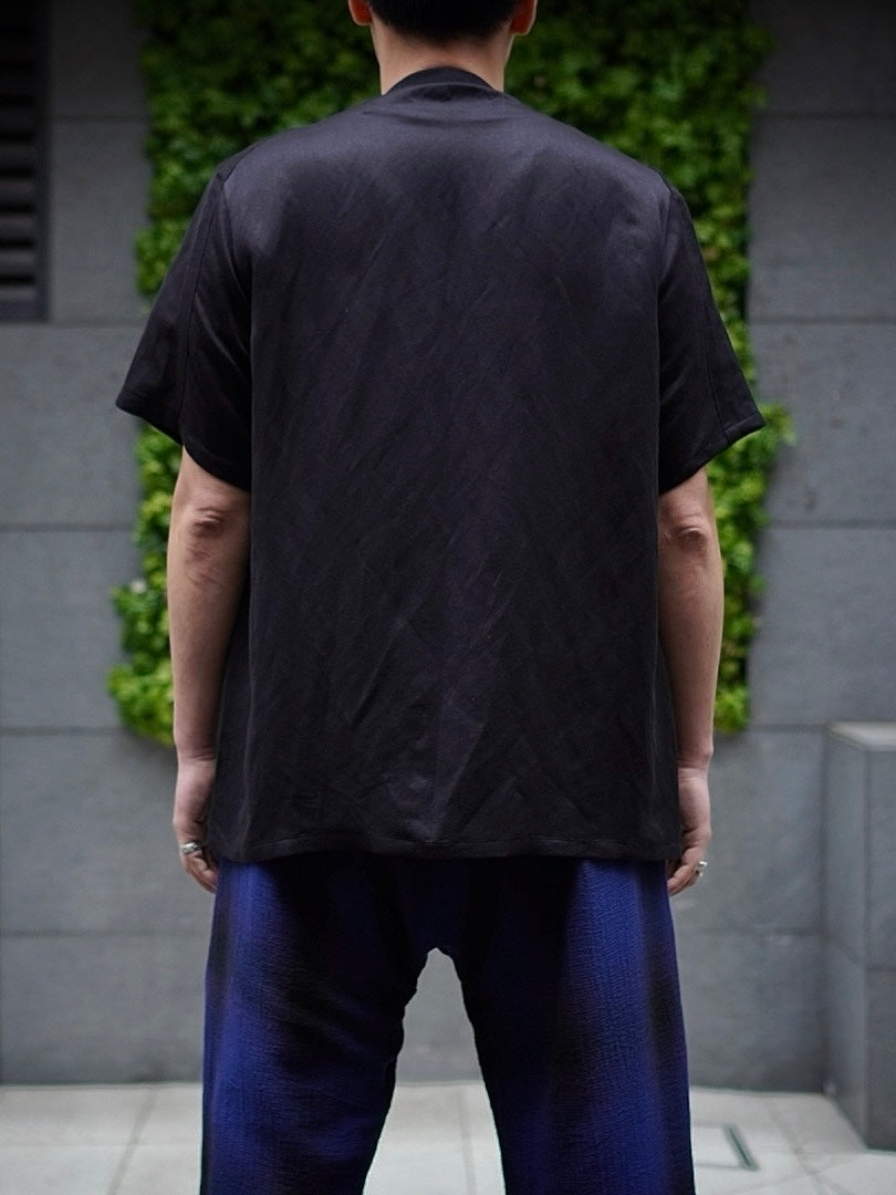 RIBBED NECK NO SIDE SEAM TEE SHIRT