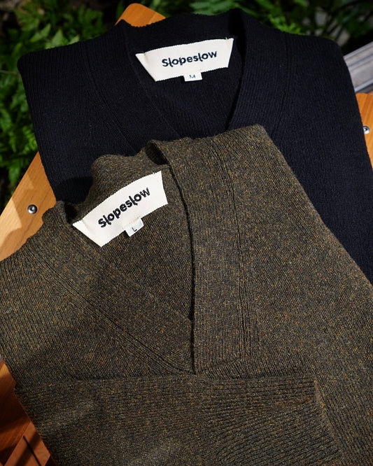 CROSS V NECK SWEATER / HARD TWISTED SHETLAND WOOL